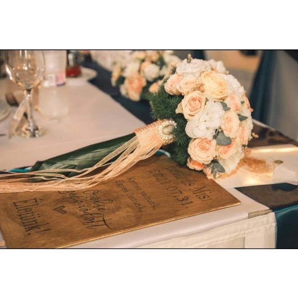 Romantikus kerek menyasszonyi csokor